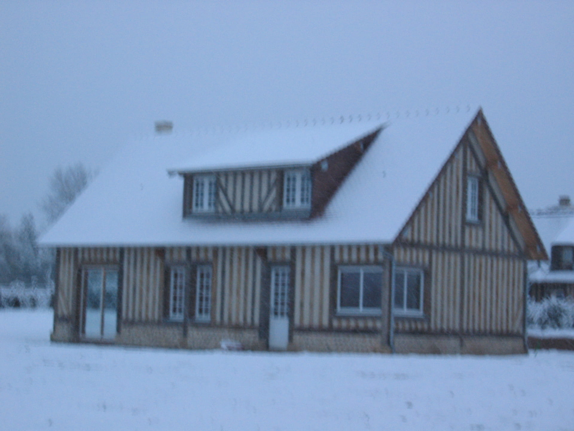 La maison sous la neige